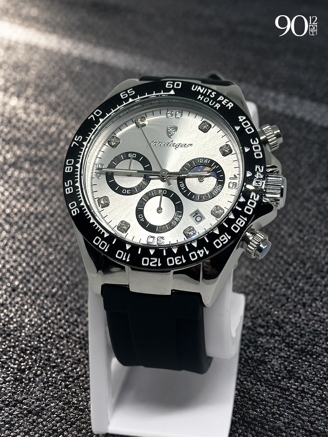 Poedagar 629 · Plateado / negro